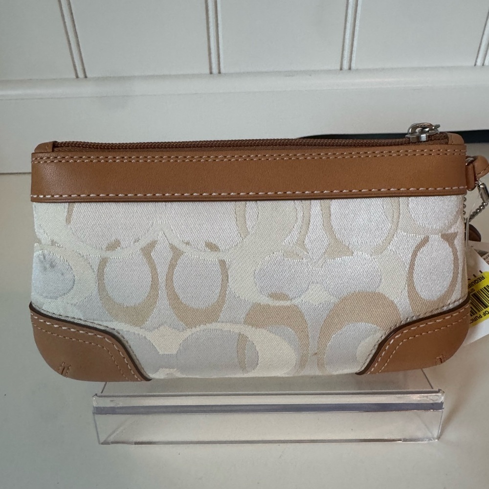 Coach Tan and Cream Wristlet NWT - Picture 2 of 4